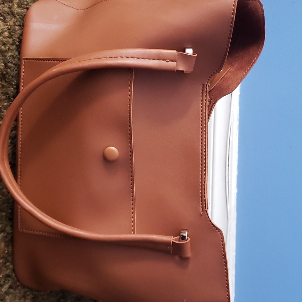 Hand bag